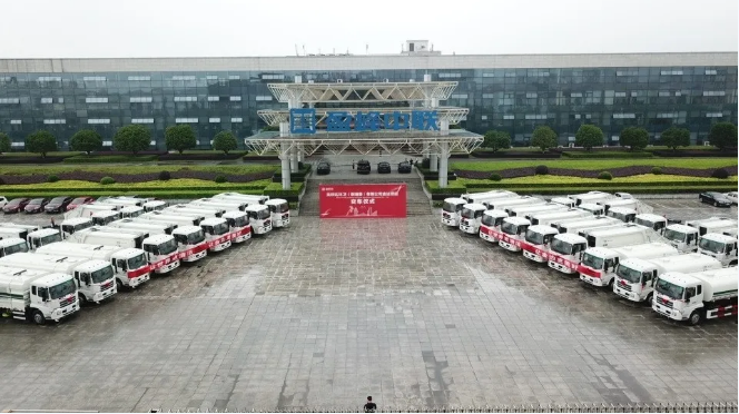bet8环境批量环卫设备发往柬埔寨，助力“一带一路”建设